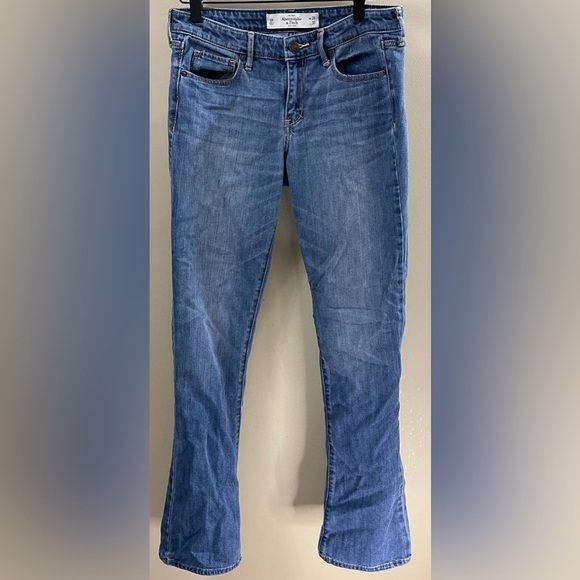 ABERCROMBIE & FITCH Women’s Flare Denim Jeans Size 6R 28W 33L - Picture 1 of 4